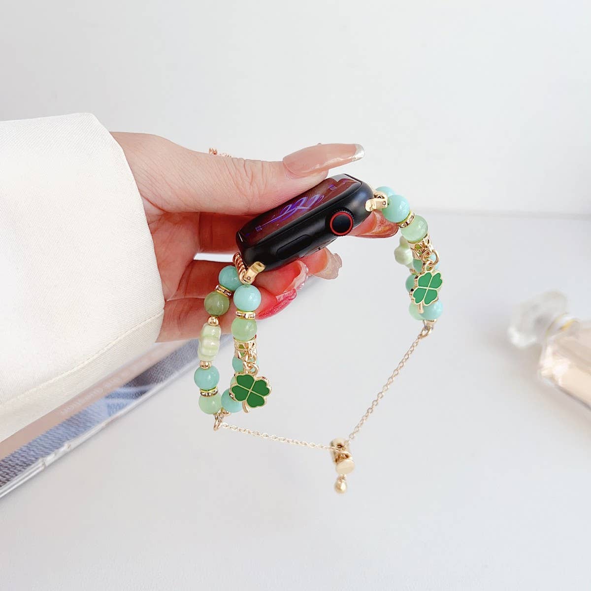 APPLE WATCH9 1 FOUR LEAF CLOVER CATS EYE BEADSTRAP_CWWW0063