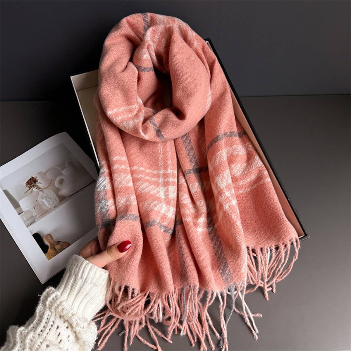 Minimal Plaid Soft Cashmere Feel Winter Scarf_Cwasc03246