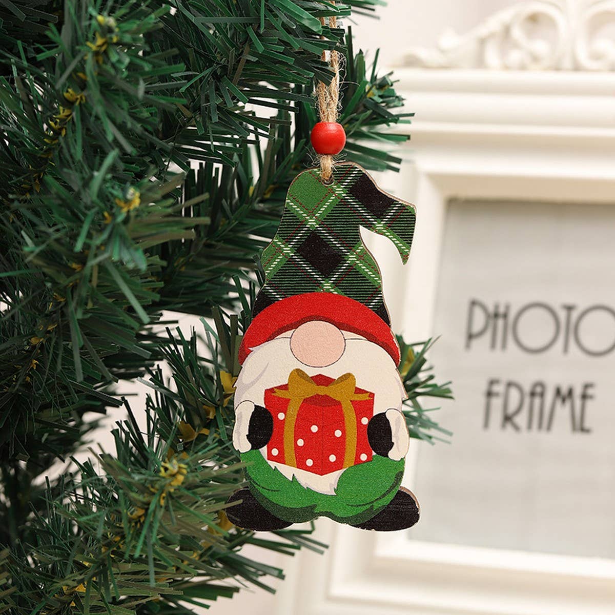 CHRISTMAS DECORATIONS PAINTED WOODEN PENDANTS_CWMM2650