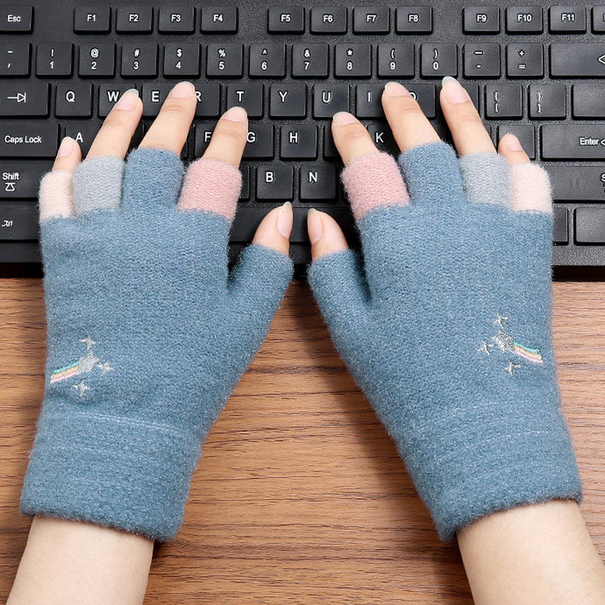 Cartoon Cold-Proof Plush Knitted Gloves_Cwag0124