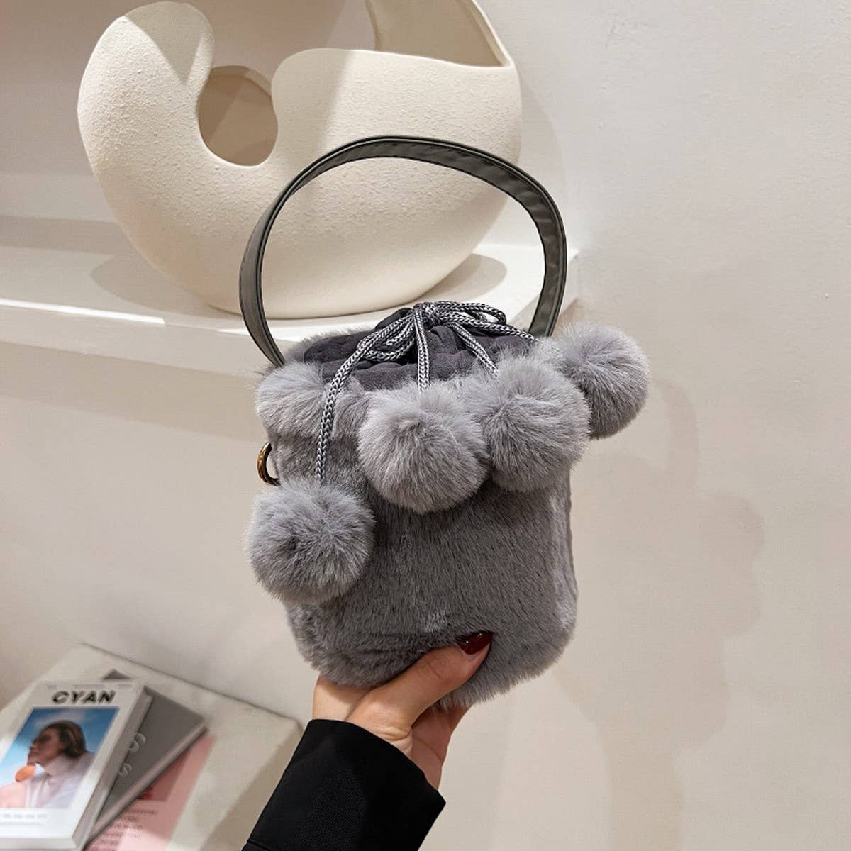 Winter Crossbody Drawstring Plush Bucket Bag_Cwab3954