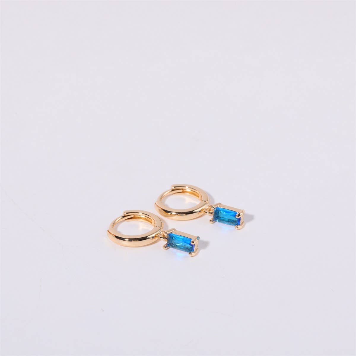 POLISHED GEOMETRIC HOLLOW EARRINGS STAINLESS_CWAJE5031