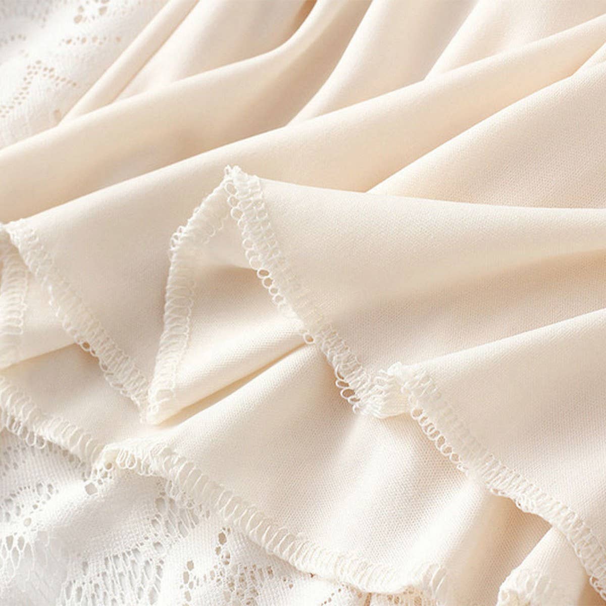 HIGH WAIST A LINE MIDI SKIRT WITH LACE OVERLAY_CWBMS0375