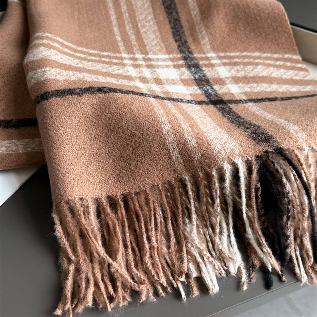 Minimal Plaid Soft Cashmere Feel Winter Scarf_Cwasc03246