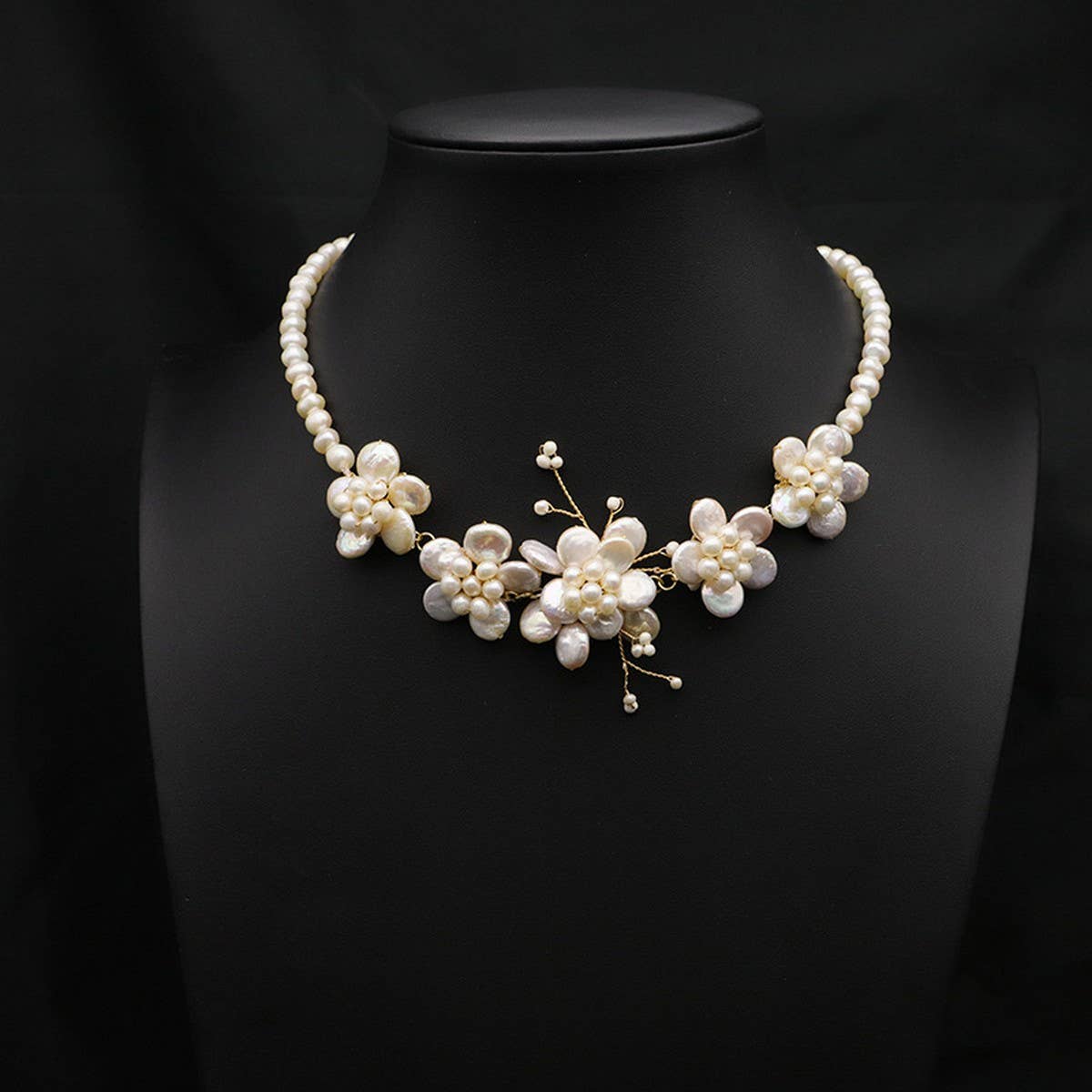 NATURAL FRESHWATER PEARL PETAL NECKLACE_CWAJE3824