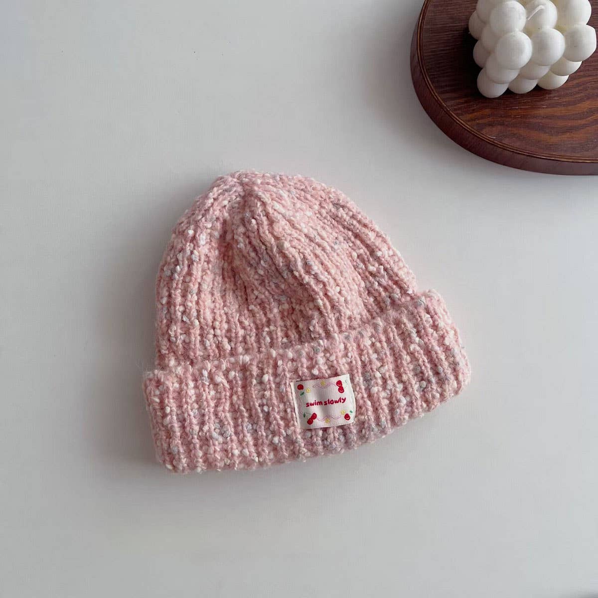 CHILDRENS STYLISH CURLED WHITE LABEL KNITTED HAT_CWAH2935