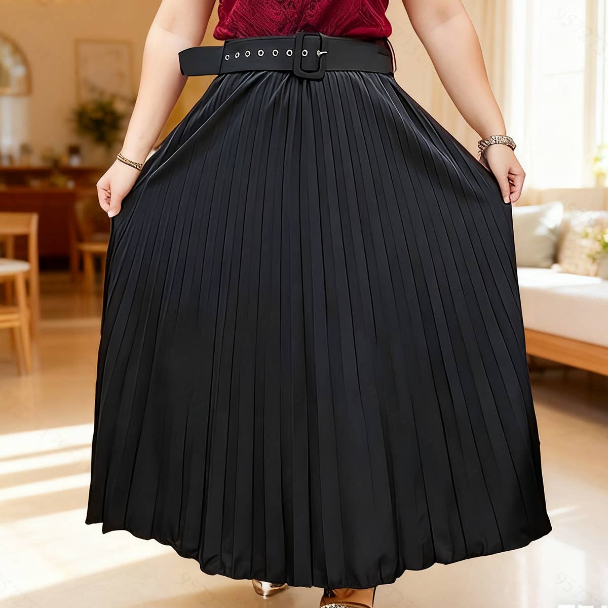 Solid-Color Fashionable Belt Pleated Skirt