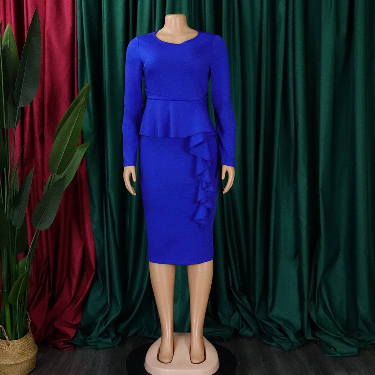 SOLID COLOR HIP WRAPPED PLUS SIZE RUFFLED DRESS_CWDMD3705