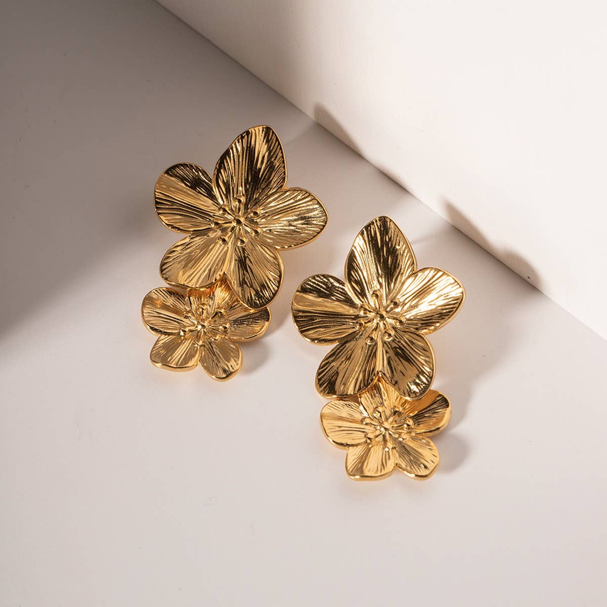 PERSONALIZED DOUBLE FLOWER STAINLESSSTEEL EARRINGS_CWASC1648