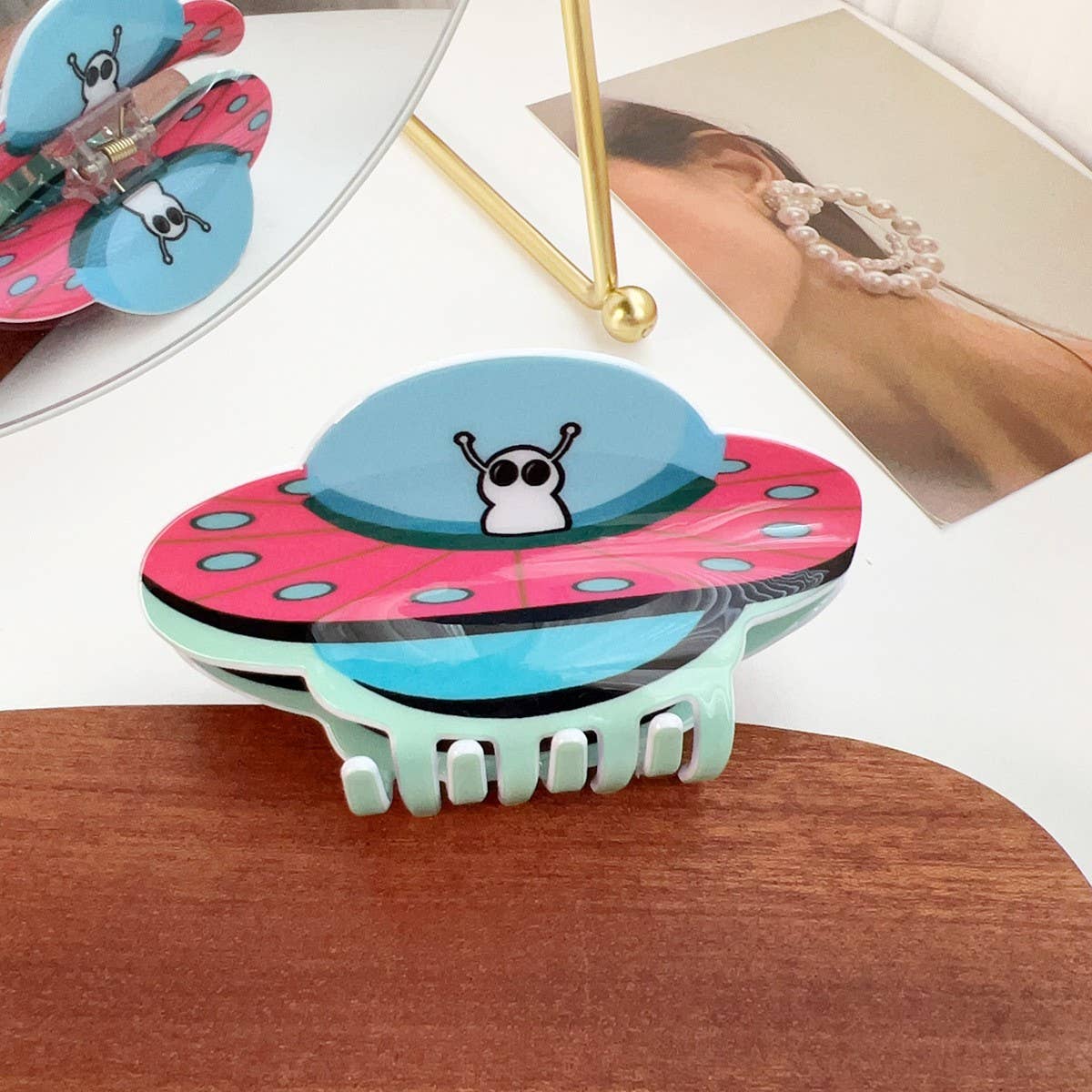 Ufo Alien Hair Claw Cartoon Space Acrylic Clip_Cwaha1495