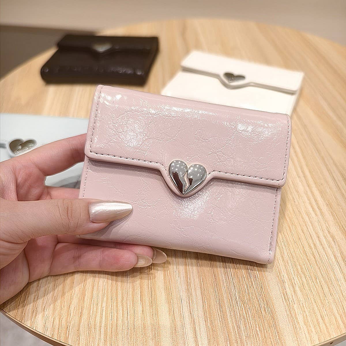 Solid Color Heart Trifold Slim Short Wallet_Cwab06199
