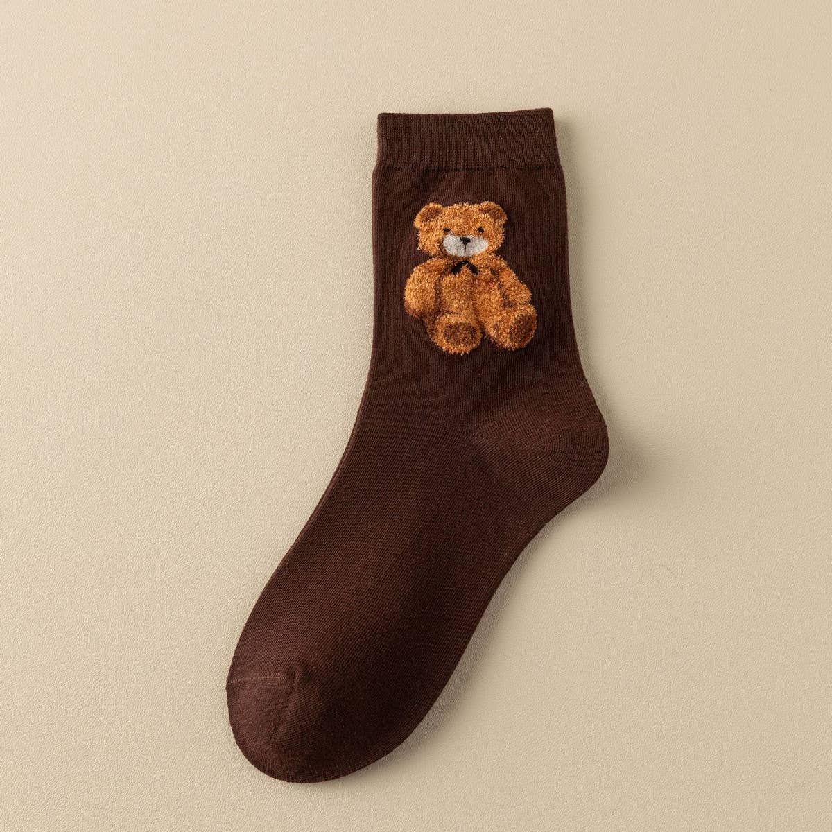 CUTE SIMPLE BROWN BEAR PATTERN CREW SOCKS_CWMS0950