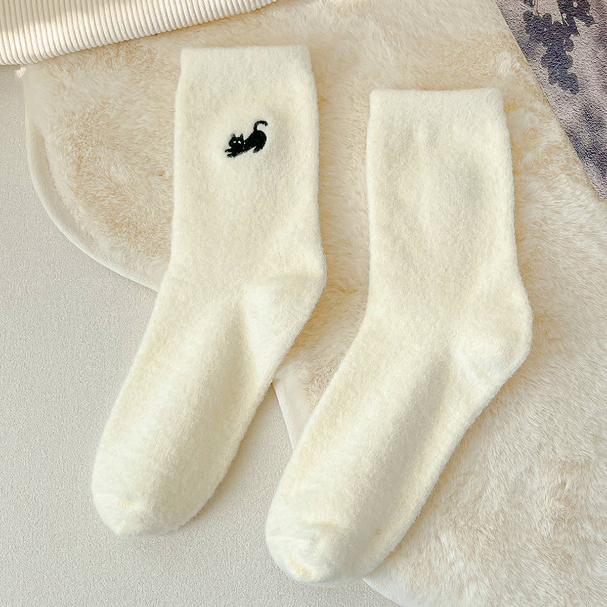 SOLID COLOR EMBROIDERED CARTOON THICK WARM SOCKS_CWMS0874