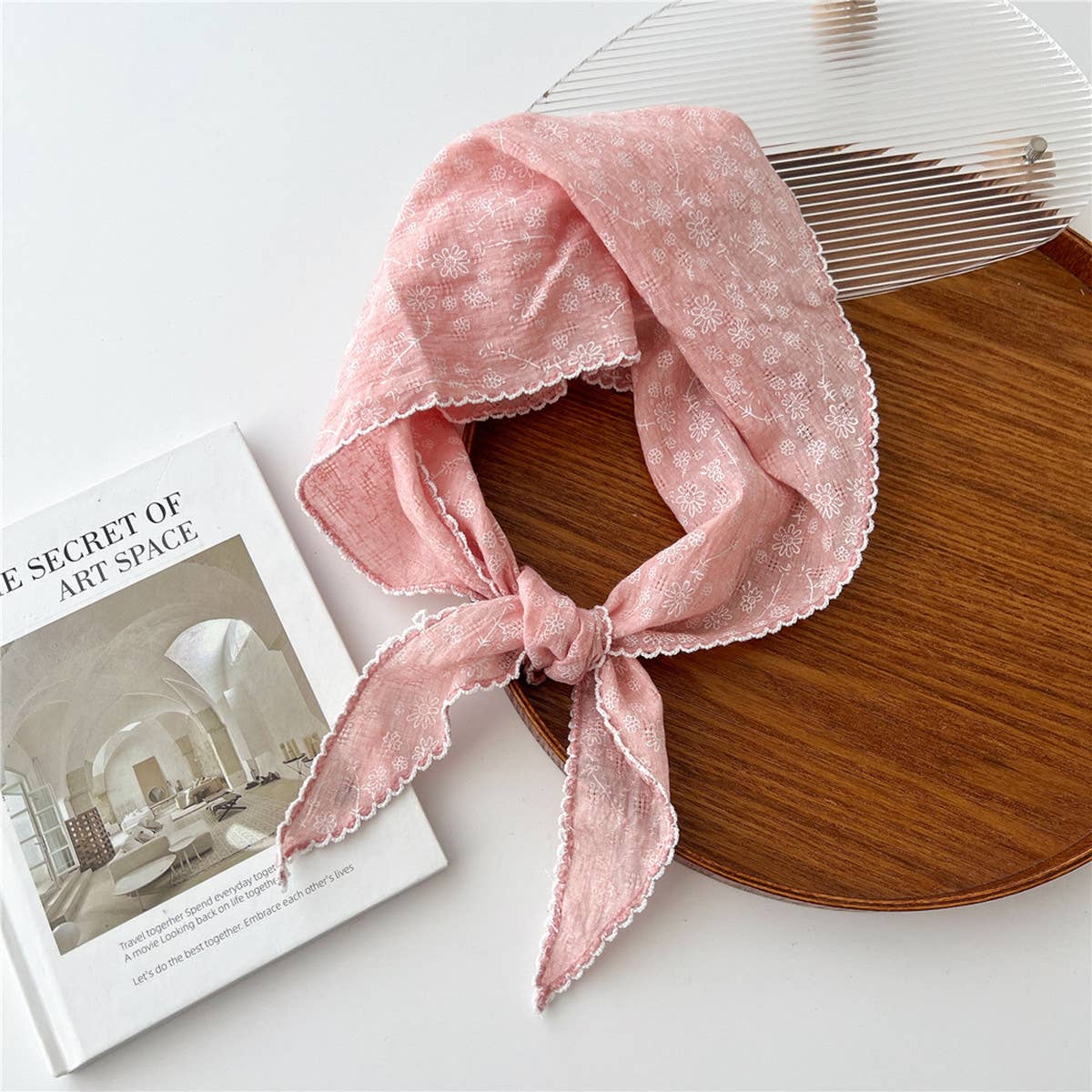 LACE TRIM COTTON LINEN FLORAL TRIANGLE SCARF_CWASC0850