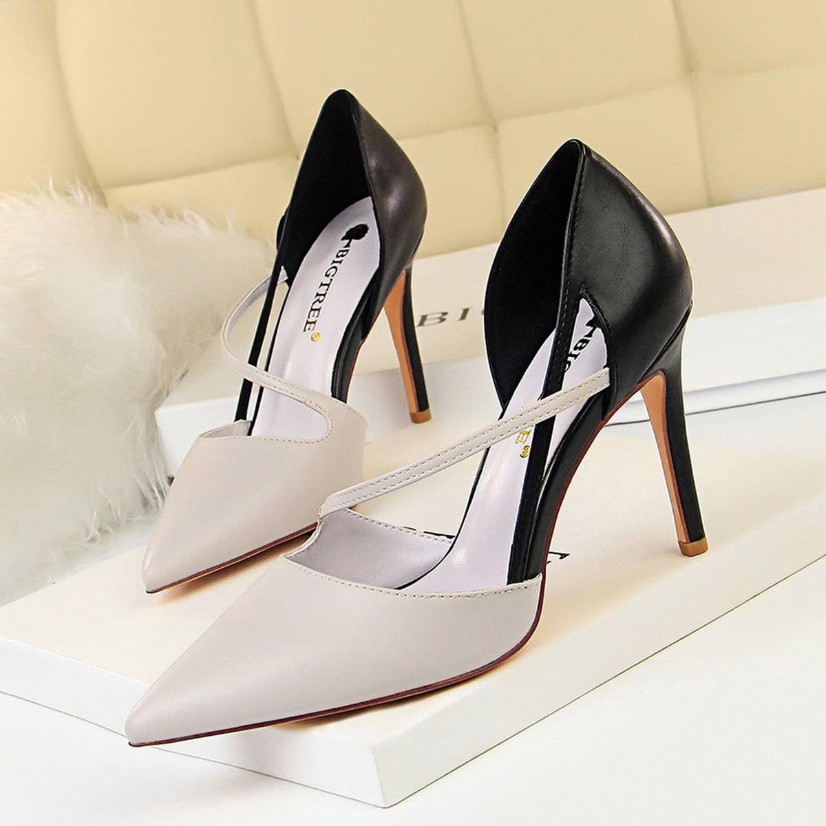 NEW POINTY COLOR MATCHING HOLLOW HIGH HEELS_CWSHH0054