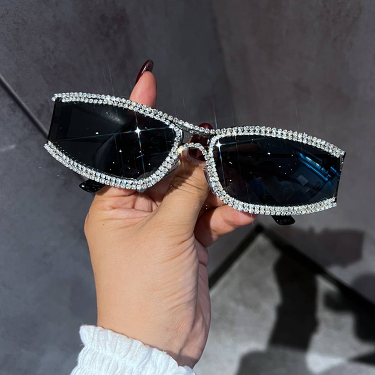 PERSONALIZED DIAMONDSTUDDED RETRO HOLLOWSUNGLASSES_CWASG0765
