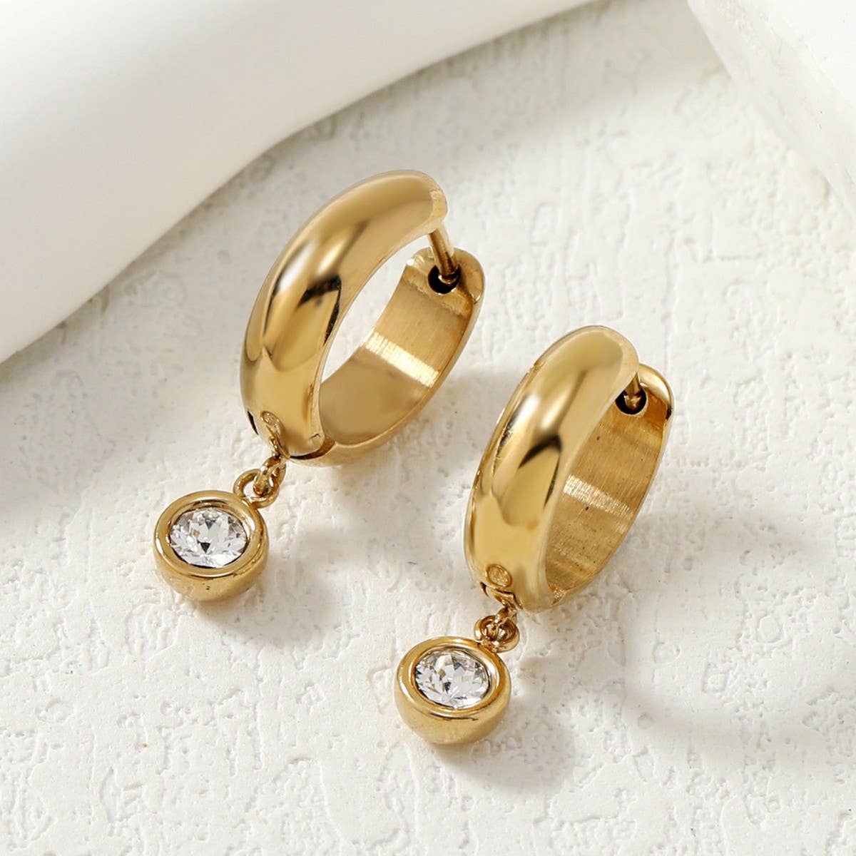 18K GOLD EARRINGS WITH WHITE GEMSTONES_CWMM3661