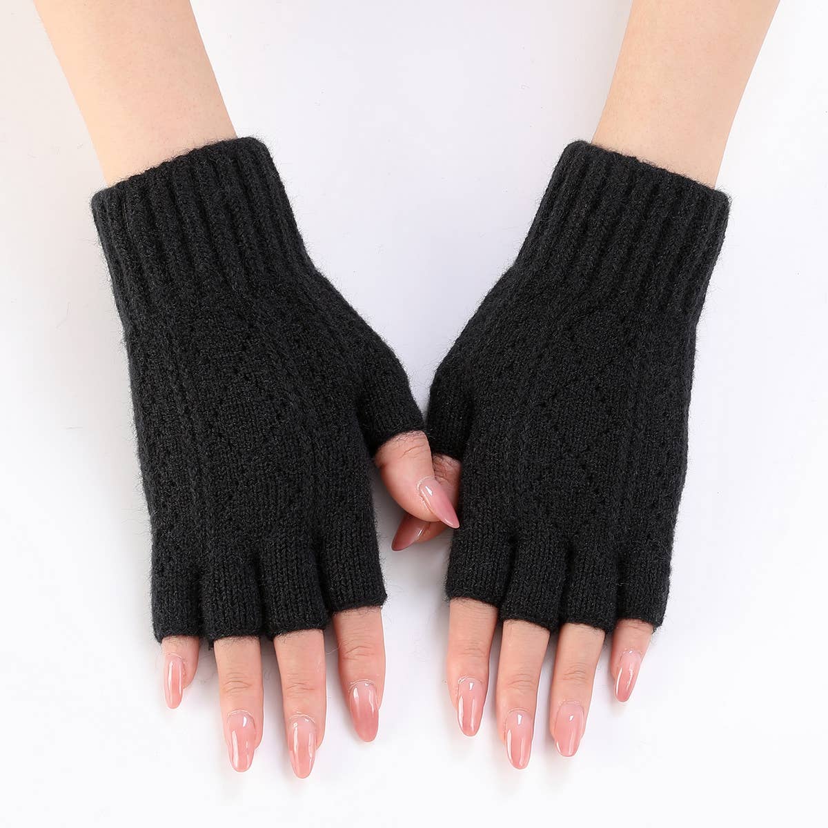 Diamond-Shaped Hollow Fingerless Gloves_Cwag0103