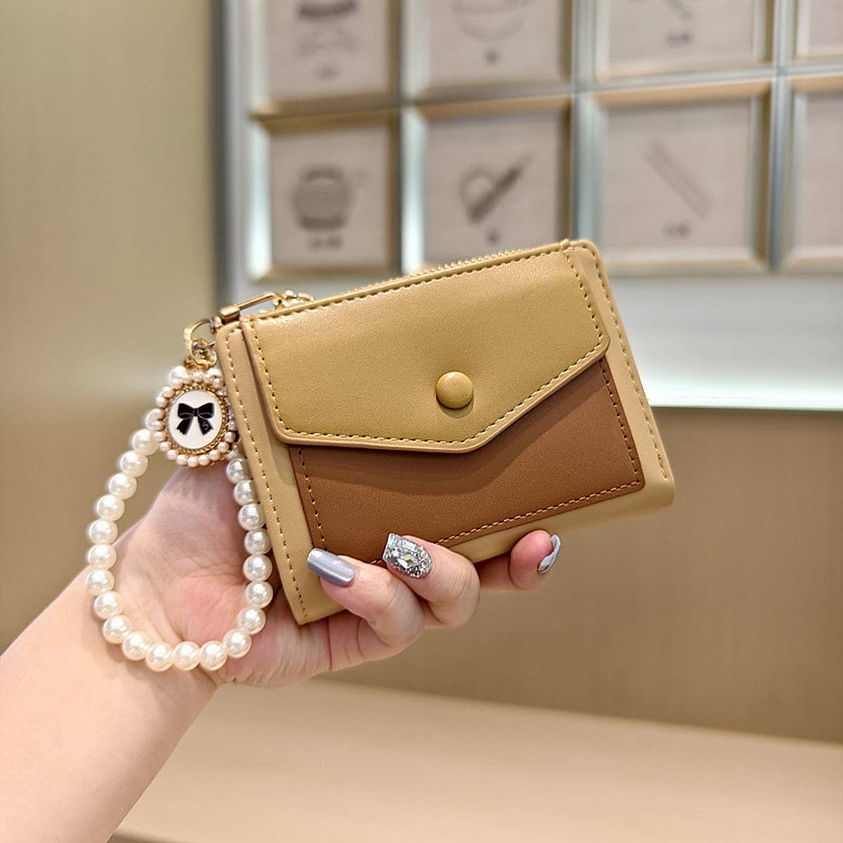 Unique Design Cute Two-Tone Pearl Wallet_Cwab06246