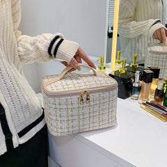 FASHIONABLE AND HIGH END TRAVEL COSMETIC BAG_CWAB4388