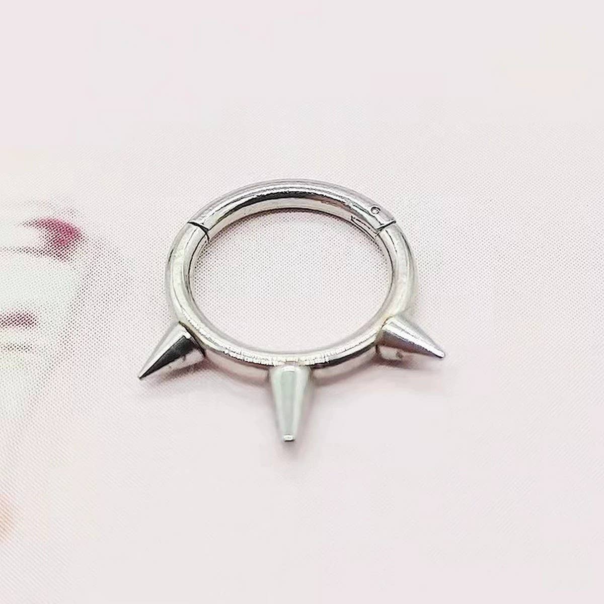 STAINLESS STEEL SPIKE NOSE RING PIERCING_CWMM9534