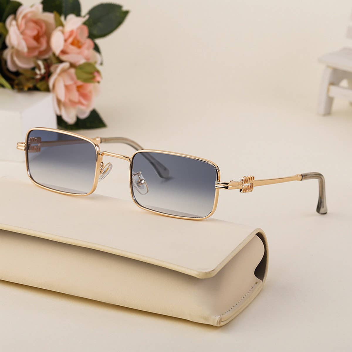 FASHIONABLE SMALL SQUARE FRAME SUNGLASSES_CWASG0745