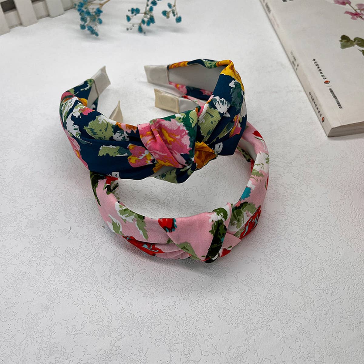 RETRO INK SPLASHED FLOWER HEADBAND_CWAHA2584