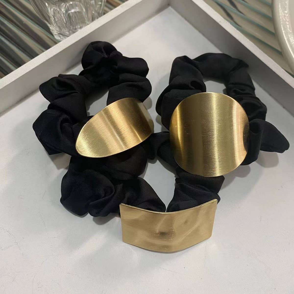 SIMPLE AND ELEGANT RUBBER HAIR SCRUNCHIES_CWAHA2667