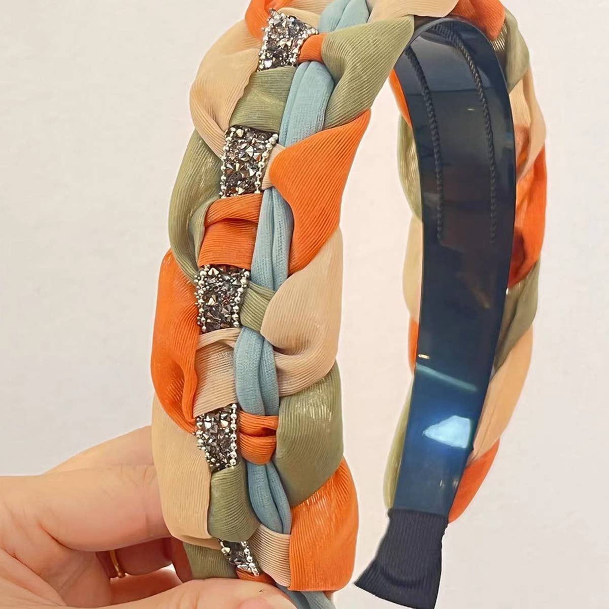 Wide-Brimmed Pearl Braid Headband_Cwaha1708