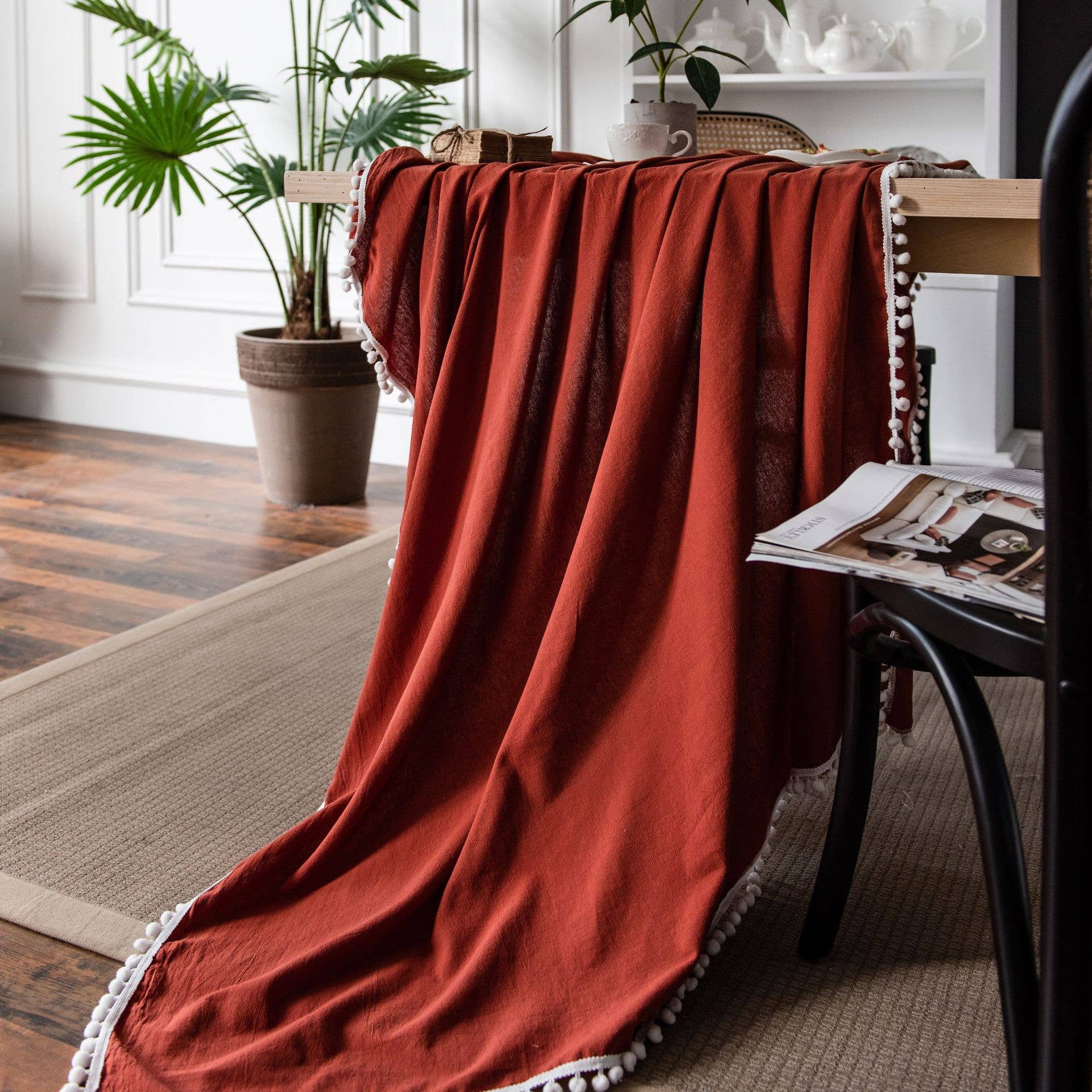 TASSEL DETAILED COZY TABLECLOTH_CWMM0028