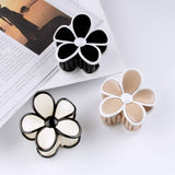 Cwaha1309_Elegant Five Petal Flowers Hair Claw Clip