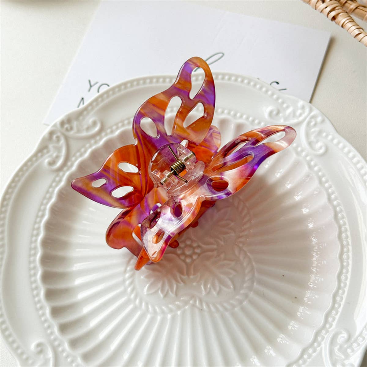 NEW LARGE HOLLOW BUTTERFLY HAIR CLAW WOMENS CLIP_CWAHA1028