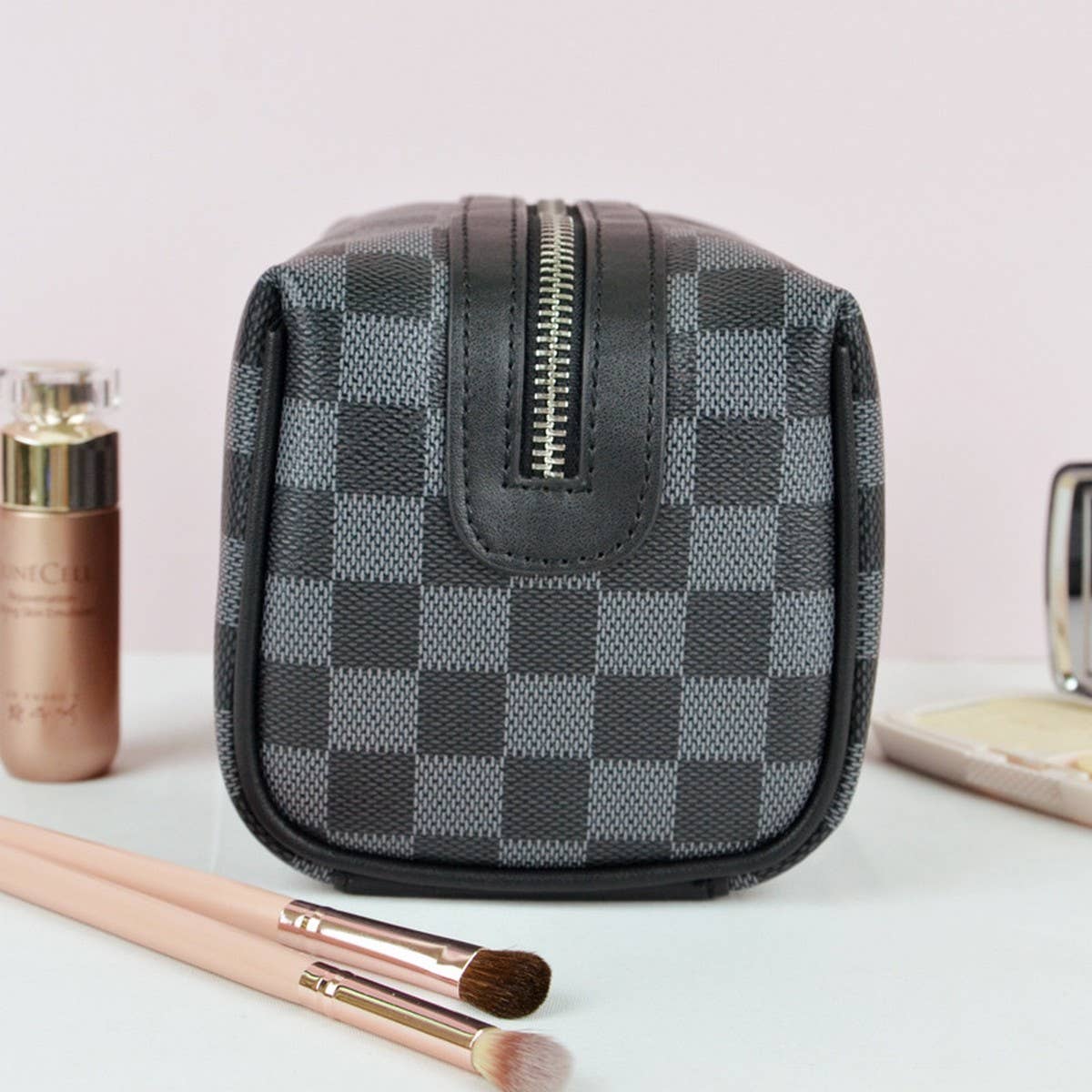 PORTABLE WATERPROOF CHESSBOARD PLAID COSMETIC BAG_CWAB1093