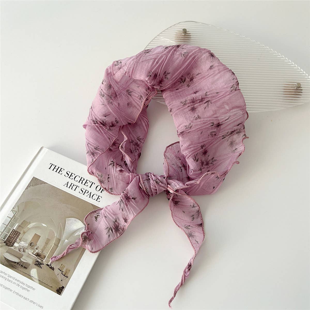 PLEATED EMBOSSED TRIANGLE SCARF CHIC NECK WRAP_CWASC0853