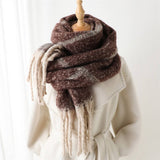 MINIMALIST GRID SCARF SHAWL WITH WARM TEXTURE_CWASC2771