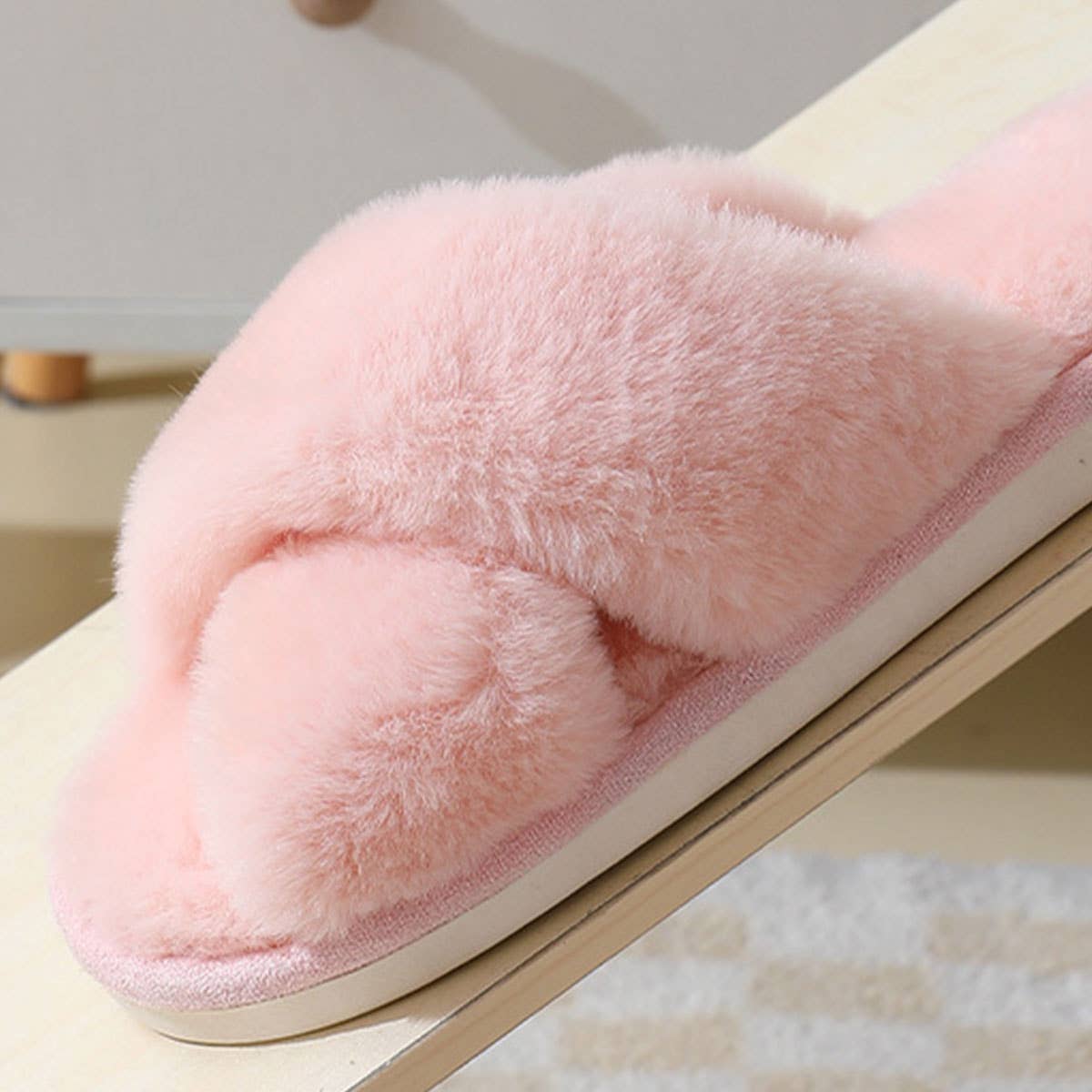 CROSS STYLE FAUX RABBIT FUR SLIPPERS FOR WOMEN_CWSHS0283