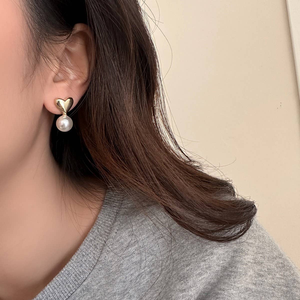 Valentines Day New Simple Pearl Heart Earrings