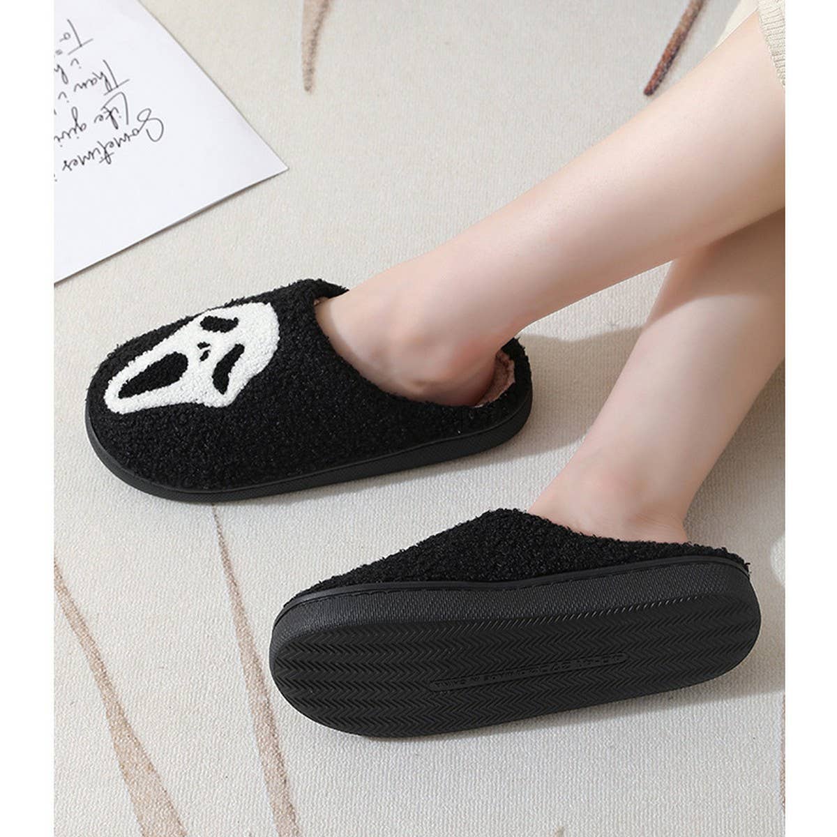 SOFT PLUSH COMFY HALLOWEEN SLIPPERS_CWSHS0261