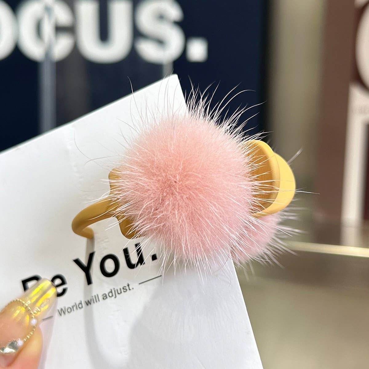 MINK FUR BALL HAIR CLAW CUTE WINTER FLUFFY CLIP_CWAHA3310