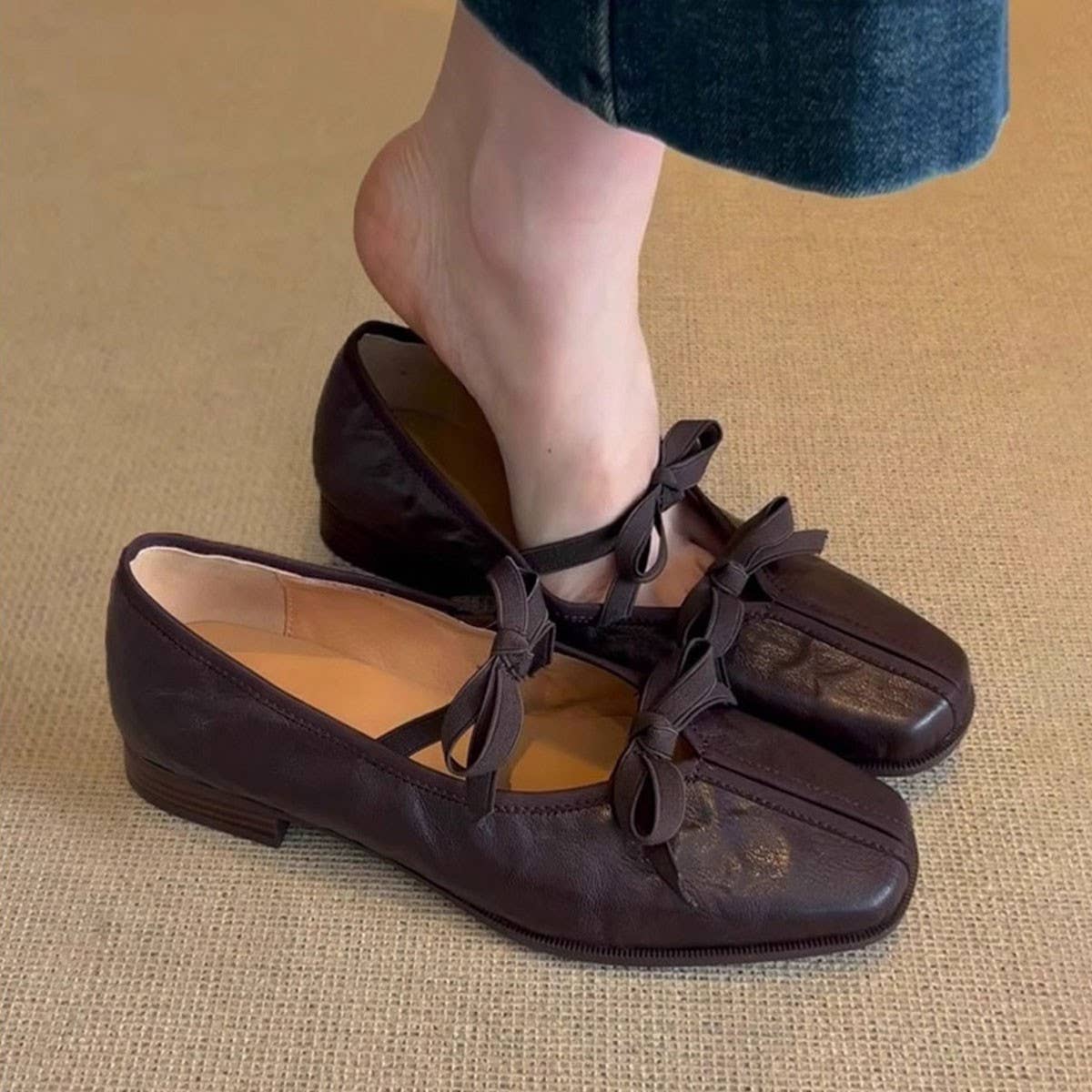 LAMBSKIN BALLET FLATS WITH BOW DETAIL_CWSHF0107