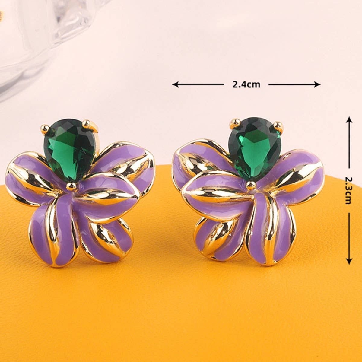 FLOWER DESIGN STUD EARRINGS_CWAJE0485