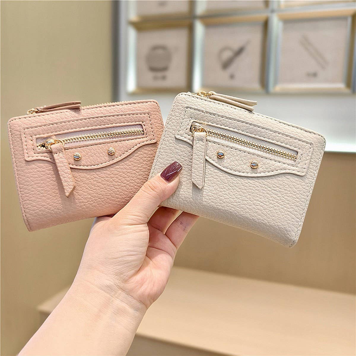 Minimalist Zip Wallet With Studded Details_Cwab06234