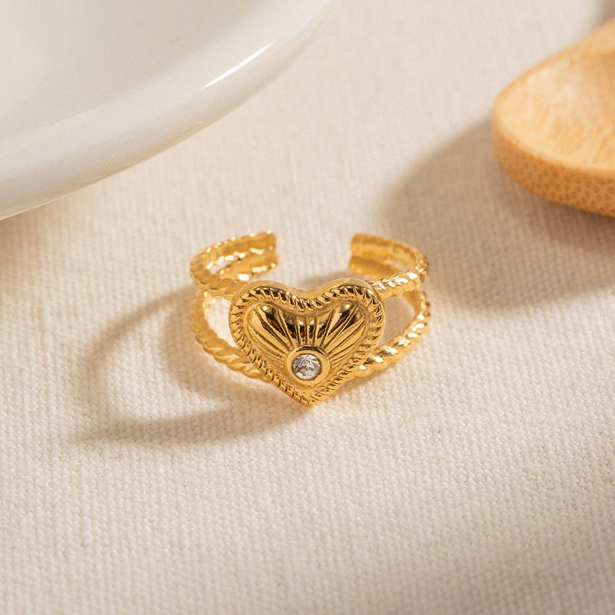 18K GOLD PLATED ZIRCON INLAID HEART RING_CWAJE1247
