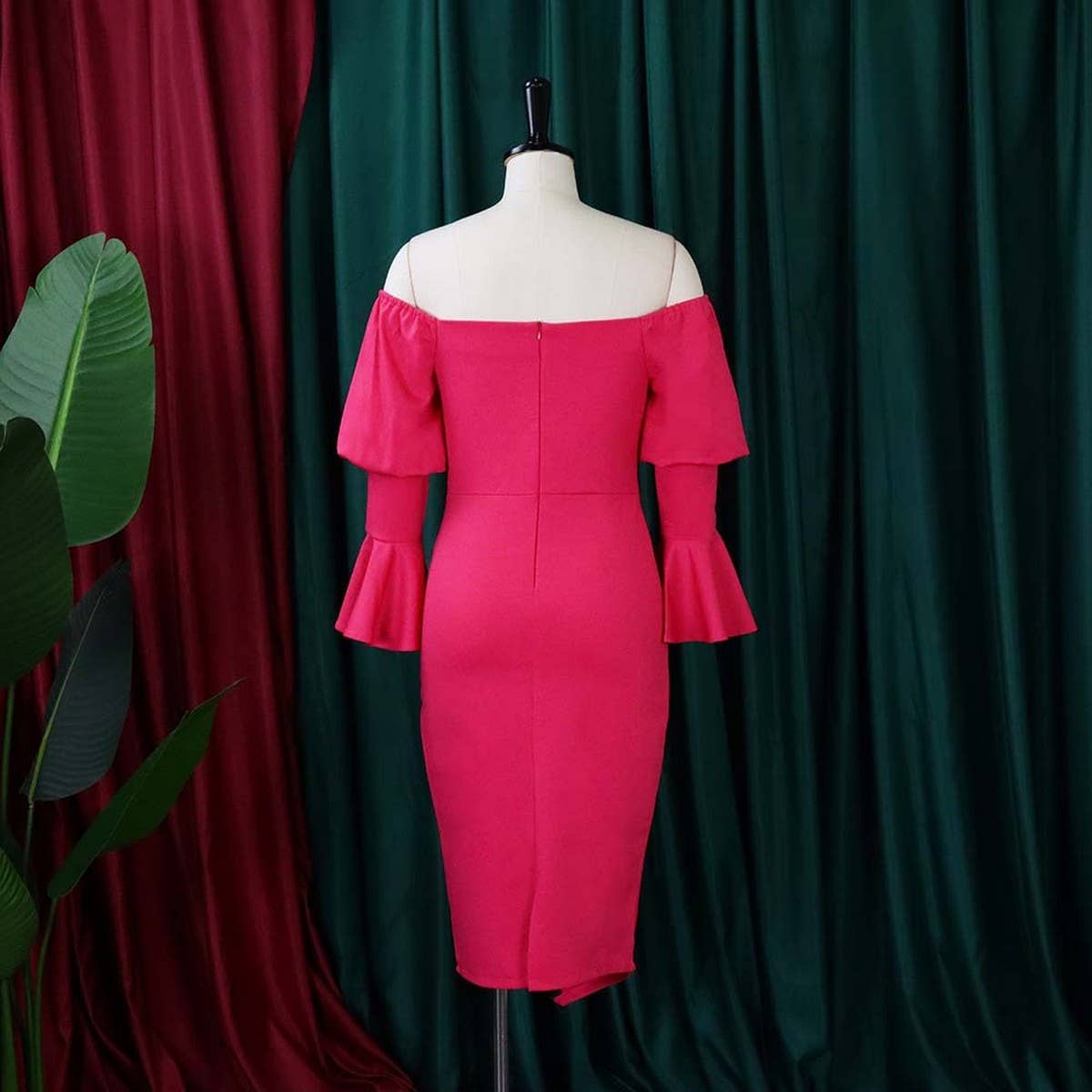 Trumpet Sleeve Hip-Hugging Tight Fashion Dress_Cwdsd6139