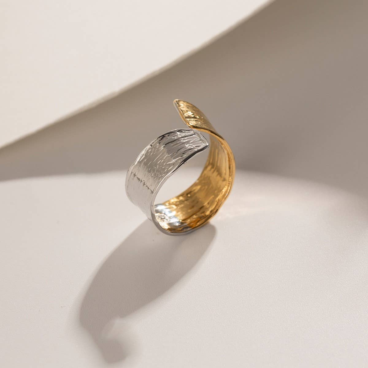 NEW DOUBLE PIECE CURVED PLEATED HIGH END RING_CWAJE1400