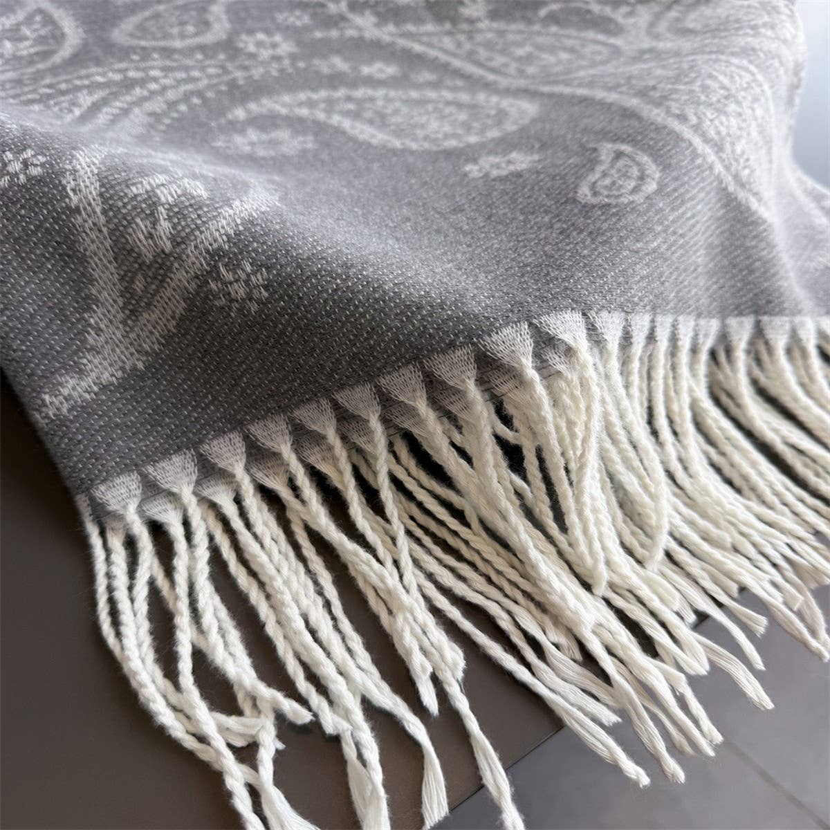 Autumn Winter Paisley Colorblock Tassel Scarf_Cwasc03274
