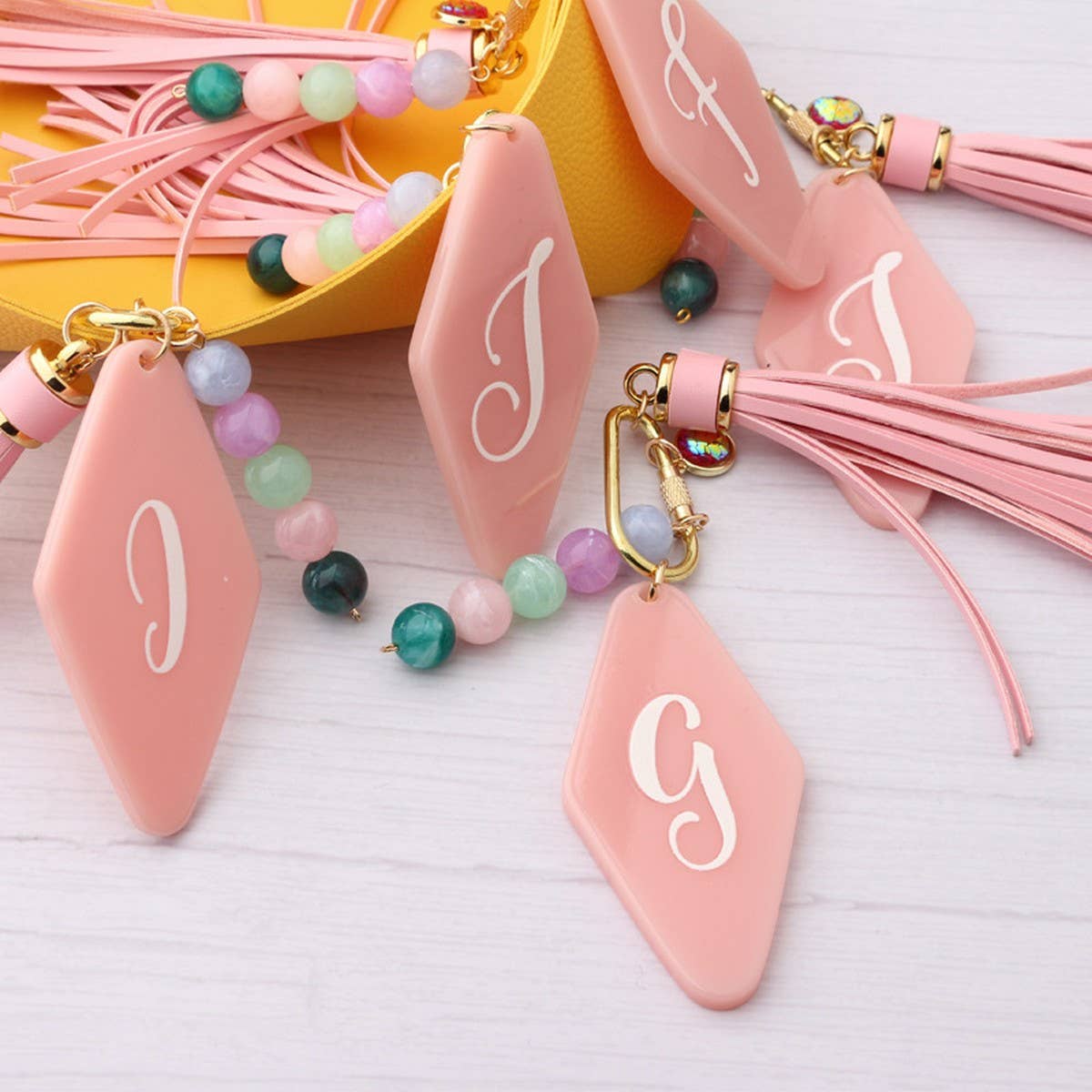 GEOMETRIC ACRYLIC LETTER BAG CHARM KEYCHAIN_CWMM7019