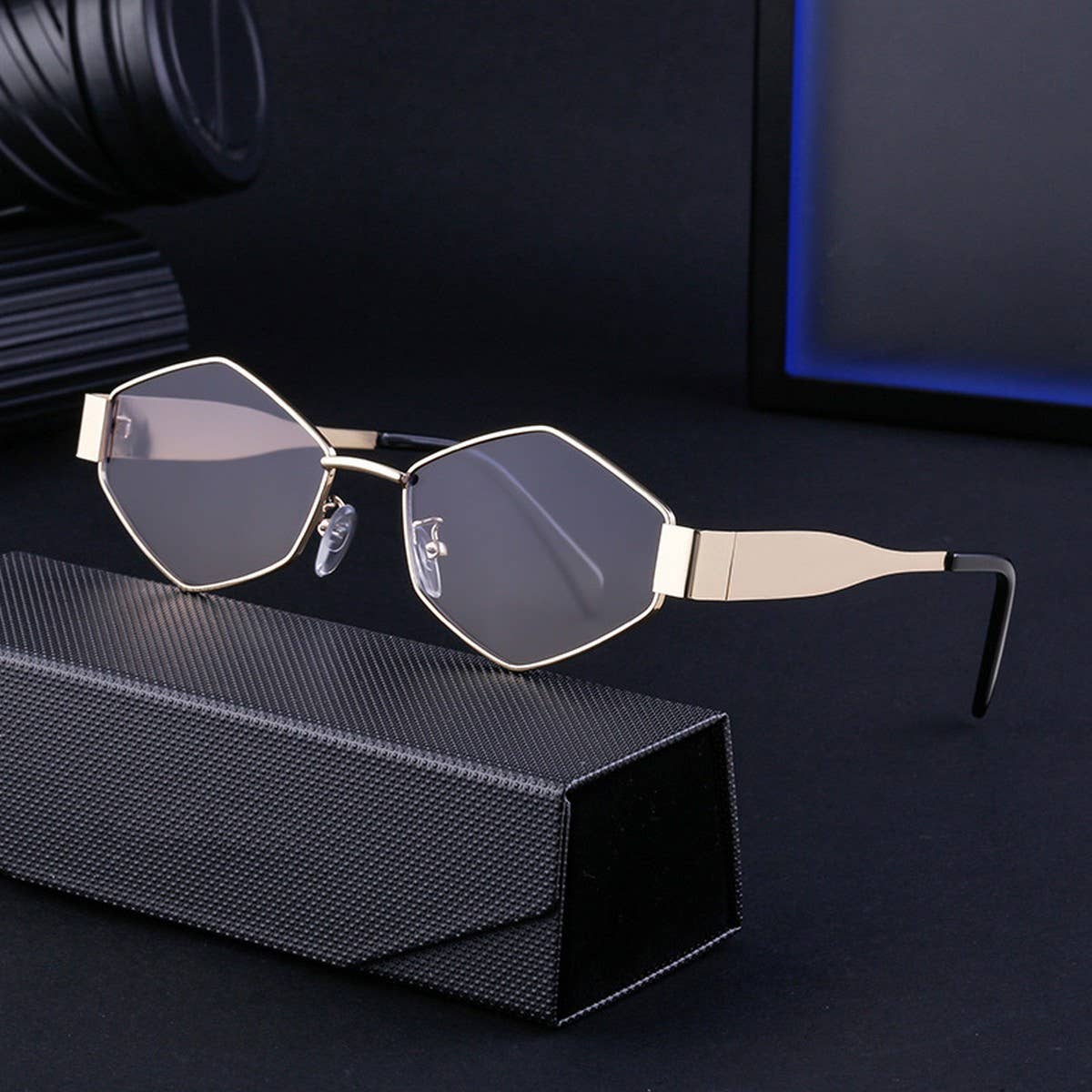 IRREGULAR METAL SUNGLASSES WITH WIDE TEMPLES_CWASG0594