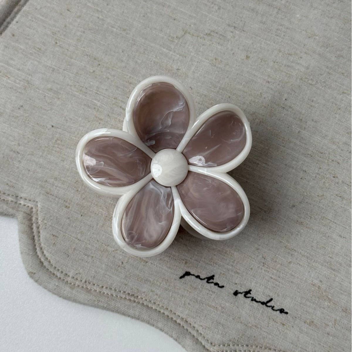 Cream Floral Claw Clip High Ponytail Hair Grip_Cwaha08257