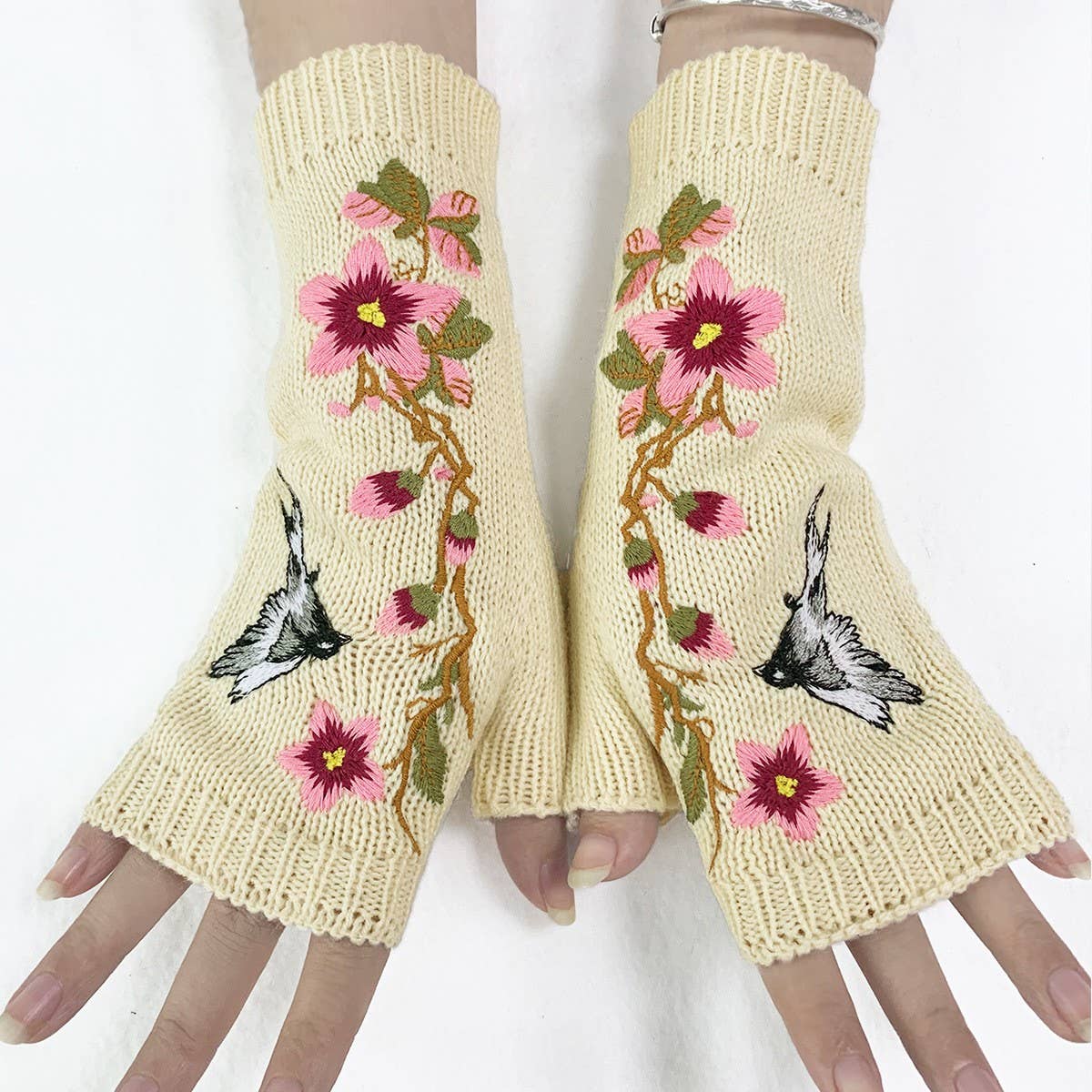 Womens Embroidered Swallow Half Finger Gloves_Cwmm1666